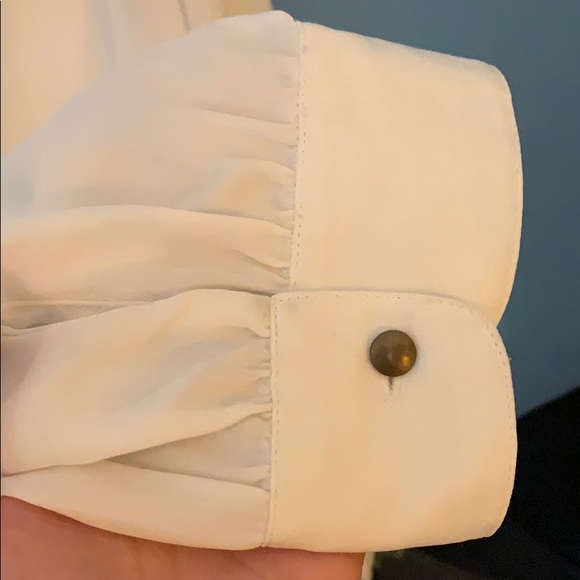 Banana Republic Cream Blouse - Picture 4 of 4